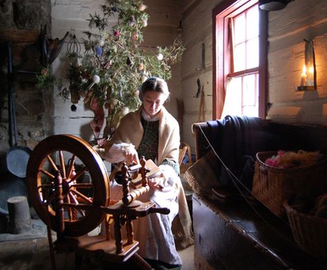 Pioneer Farms in Austin--restored 1800's village that teaches classes. Offers Organic gardening, canning and chicken classes starting February. Spinning Wheel Aesthetic, Wheel Aesthetic, Prairie Wedding, Quilting Methods, Pioneer Village, Spinning Wool, Green Gate, Colonial Christmas, Spinning Yarn