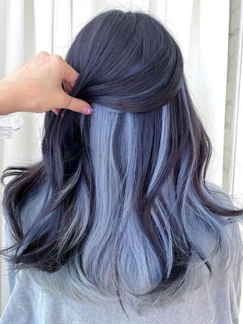 Underdye Hair, Blue Hair Highlights, Hidden Hair Color, Two Tone Hair, Two Toned Hair, Korean Hair Color, Hair Color Underneath, Peekaboo Hair, Dyed Hair Inspiration