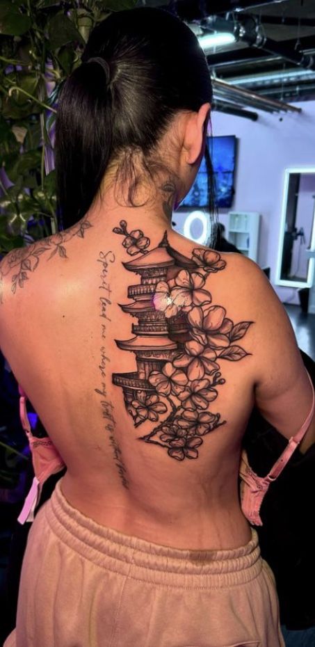 Lower Side Tattoos Women, Japanese Back Tattoo Women, Chest Shoulder Tattoo Female, Lotus Flower Tattoo Back, Tight Tattoo, Female Back Tattoos, Girly Sleeve Tattoo, Cambodian Tattoo, Baddie Tats