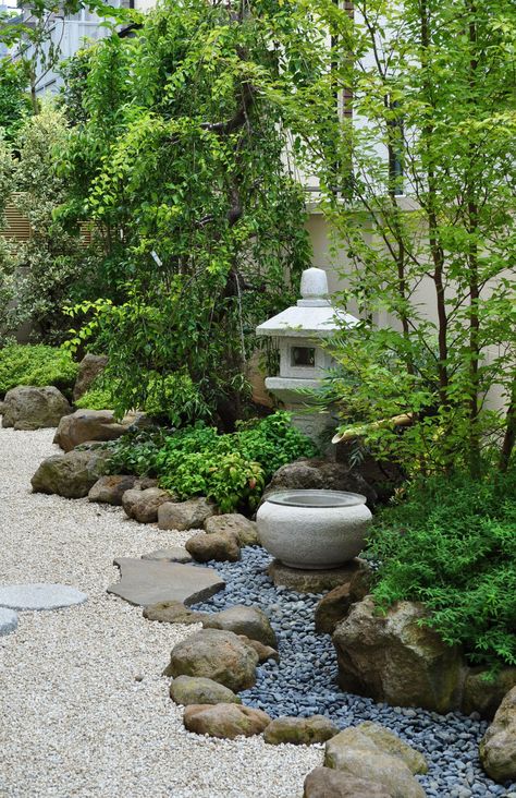 Japanese Garden Backyard, Japanese Garden Style, Modern Japanese Garden, Small Japanese Garden, Japanese Garden Landscape, Zen Garden Design, Japanese Zen Garden, Japan Garden, Meditation Garden