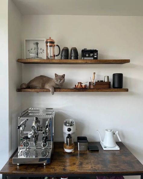 41 Best Coffee Bar Ideas for the Perfect DIY Pick Me Up Station Espresso Machine Station, Coffee Machine Station, Kaffe Station, Home Coffee Bar Ideas, Coffee Setup, Coffee Shelf, Coin Café, Coffee Bar Station, Coffee Bar Ideas