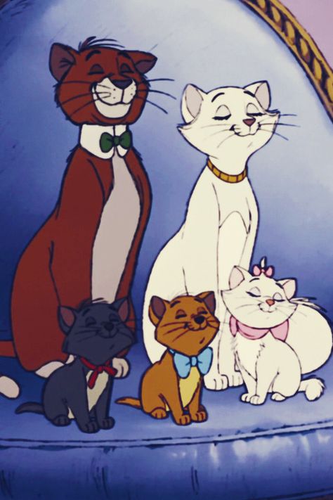 duchessa e romeo love Foto Muro Collage, Cartoon Cats, The Aristocats, Images Disney, Movies Disney, Film Anime, Disney Animals, Disney Favorites, The Cartoon