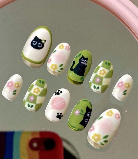 Chibi Nail Art, Cute Character Nails, Kawaii Nail Art Korean, On Tattoo, Kutek Disney, Fake Nails Designs, Punk Nails, Anime Nails, Grunge Nails