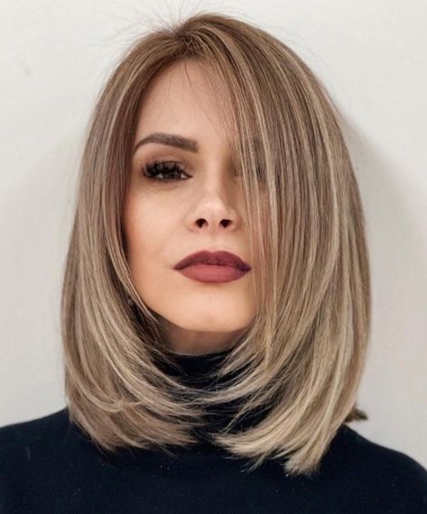 Medium Length Layered Cut for Straight Hair Angled Hair, Womens Haircuts Medium, Haircut Styles, Lob Haircut, Wavy Hairstyles, Haircuts For Medium Hair, Brown Blonde Hair, Long Blonde, Medium Hair Cuts