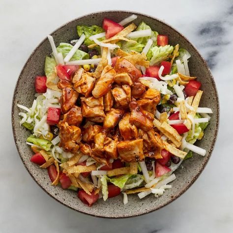 Copycat California Pizza Kitchen BBQ Chicken Chopped Salad Bbq Chicken Chopped Salad, Sweet Bbq Chicken, Fiesta Salad, California Pizza Kitchen, Chicken Chopped Salad, Bbq Chicken Salad, California Pizza, Pizza Kitchen, Protein Nutrition