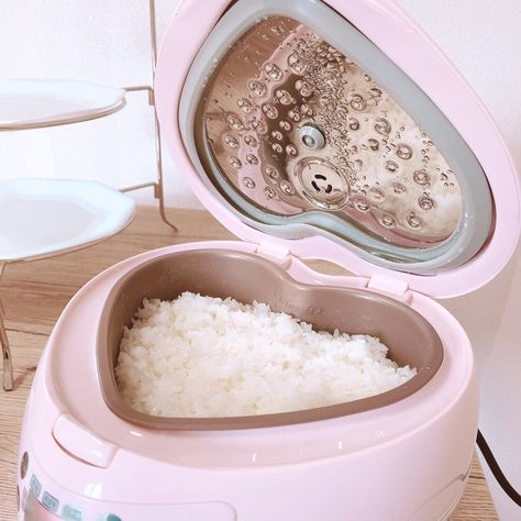 Cute Home Appliances, Cute Cooking Supplies, Cute Appliances, Heart Shaped Kitchenware, Aesthetic Appliances, Aesthetic Kitchenware, Cute Chairs, Kawaii Kitchen, Beautiful Kitchenware