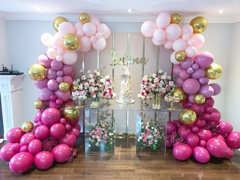 🌸🦋 This gorgeous setup was made to celebrate our Princess Selina’s Third Birthday🦋🌸 Thank you to these wonderful vendors 💕  Velvet Backdrop… Ombre Balloon Garland, Rainbow Balloon Arch, Baby Shower Balloon Arch, Balloons Galore, Butterfly Birthday Party, Balloon Installation, Pastel Balloons, Rose Gold Balloons, Rainbow Balloons