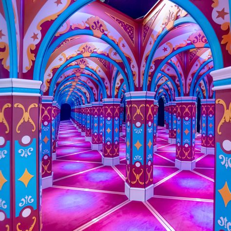 Funhouse Mirror, St Louis Union Station, Mirror Maze, Circus Aesthetic, Mirror House, Dreamcore Weirdcore, Union Station, Aesthetic Images, The Mirror