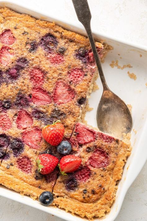 Protein Quinoa Breakfast Bake, Quinoa Blueberry Breakfast Bake, Peach Blueberry Quinoa Breakfast Bake, High Protein Quinoa Breakfast Bake, High Protein Blueberry Peach Quinoa Bake, Bake Aesthetic, Quinoa Breakfast Bake, Protein Prep, Quinoa Breakfast Bars