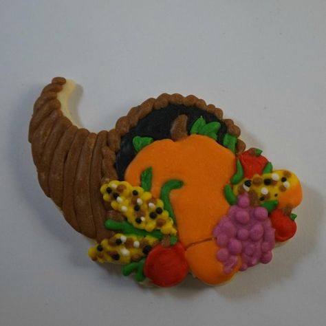 Zebra Cookies, Indian Cookies, Fall Decorated Cookies, Giraffe Cookies, Turkey Cake, Cut Out Cookie Recipe, Thanksgiving Cakes, Iced Sugar Cookies, Apple Cookies