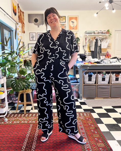 Squiggle Print Faux Jumpsuit » Gilbert Top and June Pants Faux Jumpsuit, Gilbert Top, Outfits Jumpsuit, Fun Outfits, Pattern Hack, Las Vegas Trip, High Ponytails, Weekend Trip, What To Make