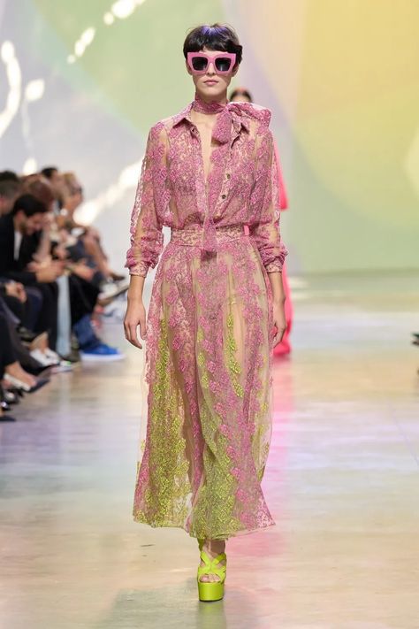 Ready To Wear Ss23, Elie Saab 2023, Elie Saab Spring 2023, Spring Fashion Show, Tulle Gowns, Spring Collection Fashion, Spring 2023 Ready To Wear, 2023 Ready To Wear Collection, Elie Saab Spring