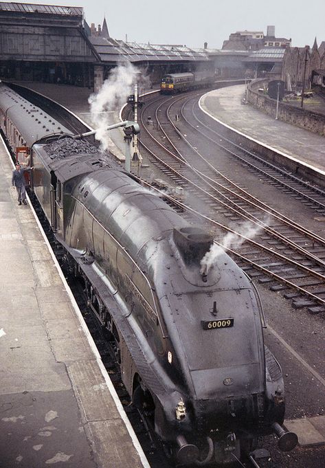 Lner A4, Union Of South Africa, Steam Trains Uk, Train Photo, Old Steam Train, Steam Engine Trains, Steam Railway, Old Trains, Electric Train