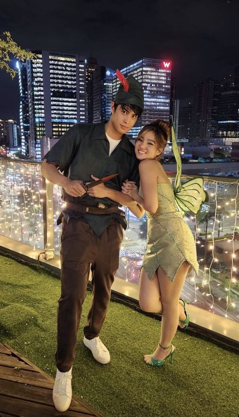 #coupleshalloweencostumeideas #halloween #costume #couplescostume #angelandstitch Couples Costume Movie Characters, Spiderman Couple Costume, Couple Costumes Funny, Disfraz Peter Pan, Disney Couple Costumes, Cute Couples Costumes, Costumes For Couples, Matching Halloween Costumes, Duo Costumes