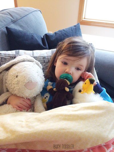 Sick Day Activities for Toddlers - Busy Toddler Sick Day Activities, Toddler Fever, Sick Toddler, Easy Indoor Activities, Sick Day, Well Rested, Quiet Activities, Feeding Toddlers, Calming Activities