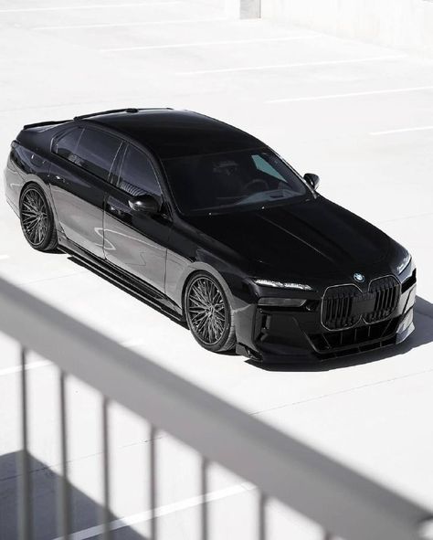 BMW M760Li    BMW M760Li Black Car Bmw, Bmw I7, M Power, Bmw M Power, Luxury Car Brands, Car Bmw, Bmw Alpina, Amg Gt, Camaro Zl1