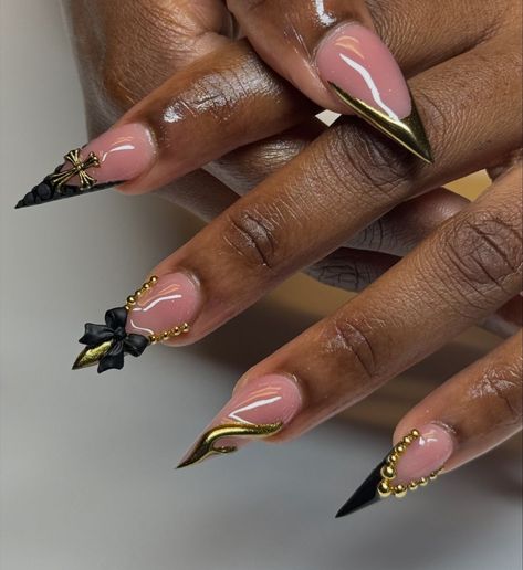 Sagittarius Birthday Nails, Almond Acrylic Nails Designs, Bday Nails, Stilleto Nails Designs, Acrylic Toes, Wow Nails, Nails Stiletto, Gold Nail, Stiletto Nails Designs