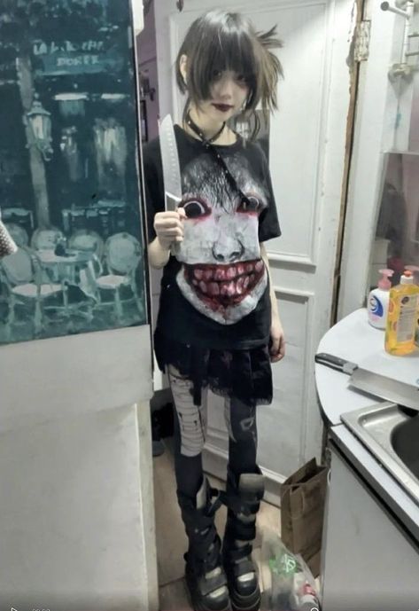 Mia 3, Weird Food, Pose Reference Photo, J Fashion, Creepy Cute, Visual Kei, Cute Fits, Pastel Goth, Look Cool