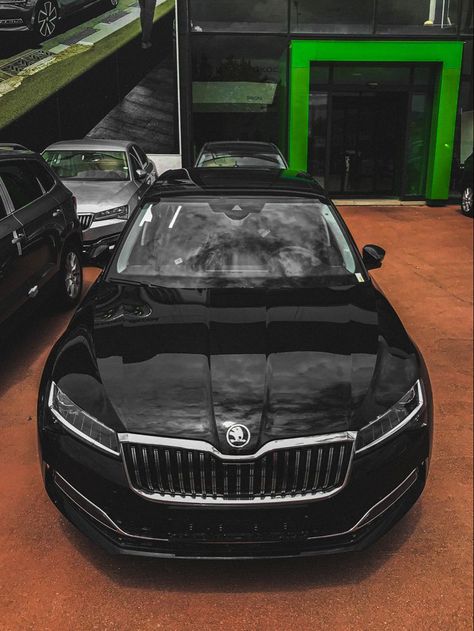 Skoda Superb Black, Audi Wagon, Ford Mustang Wallpaper, Cars Drive, Mustang Wallpaper, Black Cars, Cars Ideas, Cars Wallpaper, Cars Bikes