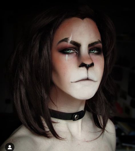 Scar Disney Makeup, Scar Makeup Lion King, Disney Character Makeup Looks, Disney Villain Makeup, Scar Costume, Scar Cosplay, Halloween Backgrounds Wallpapers, Disney Villains Makeup, Halloween Nails 2022