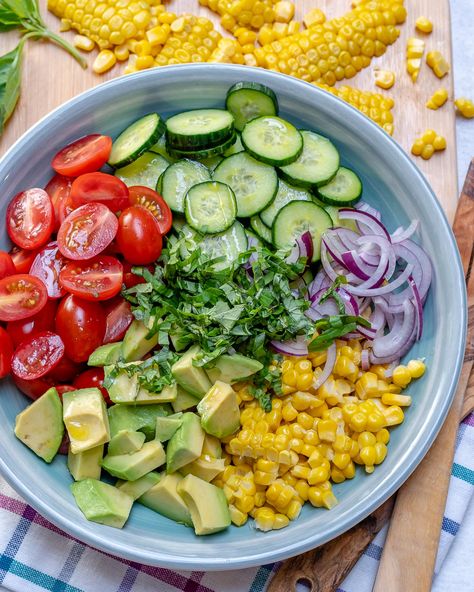 This Fresh and Clean Avocado Corn Chopped Salad is Super Quick! | Clean Food Crush Corn Salad Recipe, Clean Lunches, Fresh Salad Recipes, Clean Food Crush, Healthy Menu, Healthy Food Dishes, Makanan Diet, Homemade Dressing, Healthy Homemade Recipes