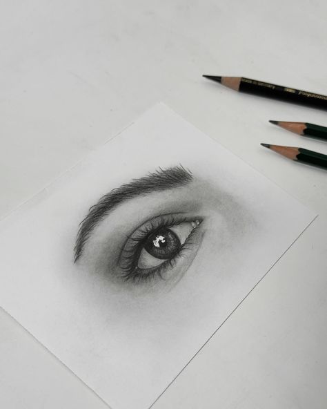 Eye details ➡️ Materials: Bristol smooth paper Faber-Castell 9000 pencils Black colored pencil Pencil eraser Blending stump #graphitepencils #fabercastell #portraitdrawing #pencildrawing #artdrawing #artofdrawing #pencilart #pencildrawingart #portraitartist #eyedrawing #realisticdrawing Emmy Kalia, Blending Stump, Eye Details, Pencil Eraser, Watercolor Portraits, Faber Castell, Colored Pencil, Pencil Art, Bristol