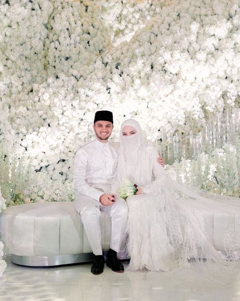 Neelofa Wedding, Alia Bastamam, Pelamin Nikah, Niqabi Bride, Malaysian Wedding, Muslim Wedding Gown, Muslim Wedding Photography, Muslimah Wedding, Muslim Brides