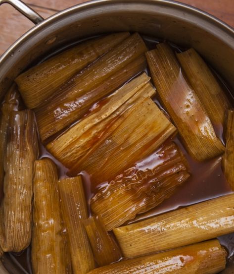 Tamales Balls, Delta Hot Tamales Recipe, Hot Tamales Recipe Southern, Tamale Gravy, Tamale Gravy Recipe, Tamales Sauce, Louisiana Food Recipes, Hot Tamales Recipe, Tamale Sauce