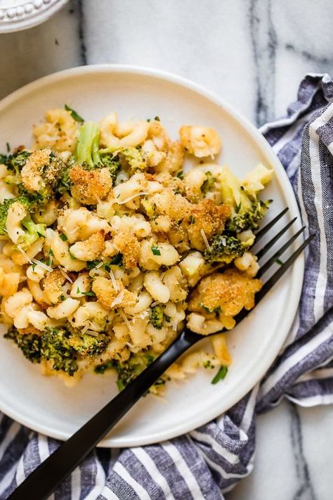 Baked Broccoli Macaroni and Cheese - Skinnytaste Baked Broccoli, Best Mac N Cheese Recipe, Chicken Tetrazzini, Baked Mac, Skinny Taste Recipes, Cat Recipes, Meatless Meals, Cheese Recipes, How To Cook Pasta