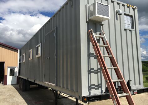 Can new modular, USDA-compliant meat processing units tucked into shipping containers help make small- to mid-scale farms more successful and sustainable? Home Meat Processing Room Ideas, Diy Meat Processing Room, Meat Processing Room Ideas, Meat Processing Room, Room Ideas Layout, Meat Butcher, Soap Studio, Meat Processing, Meat Shop