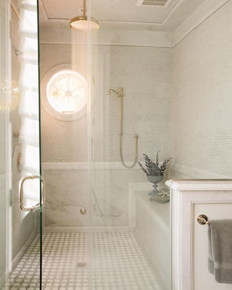 13 Likes, 2 Comments - Matt Morris (@mattmorrisdevelopment) on Instagram: “Beautiful master shower. One of our best. #mattmorrisdevelopment #mmd #interiordesign…” Matt Morris, Piano Design, Spa Shower, Transitional Bathroom, Subway Tiles, Brick Tiles, Tile Flooring, Dream Bathrooms, Glass Shower Doors