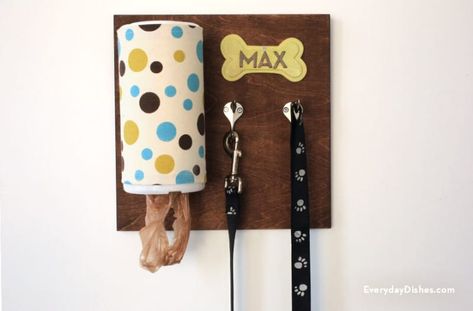 DIY dog leash holder - Everyday Dishes & DIY Leash Holder Diy, Diy Dog Leash, Wooden Name Plates, Dog Leash Holder, Leash Holder, Entryway Storage, Animal Projects, Diy Dog, Small Breed