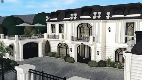 Luxury house✨⚜️ Value: - Plot data: - Gamepass: multiple floor, advanced placement, transform plus, basement Color wheel: necessary there’s no speebuild for this one but this build deserves a special place on my insta. it’s just so gorgeous rich💸 DM me for a build! I accept paypal🫧 #bloxburg #bloxburghouse #bloxburgbuilds #bloxburgbuild #bloxburghouses #bloxburgroblox #bloxburgbuilder #bloxburgideas #bloxburginspo #bloxburgexterior #bloxburgluxuryhome #bloxburgmansion #bloxburgmodernhouse... Old Money Aesthetic Bloxburg, Modern Luxury House Bloxburg, Manor Layout Bloxburg, Suburban Bloxburg Mansion, Bloxburg Entrance Ideas Modern, Bloxburg Paris House, Bloxburg House Ideas Old Money, Luxury House Bloxburg, Bloxburg Modern Mansion Ideas