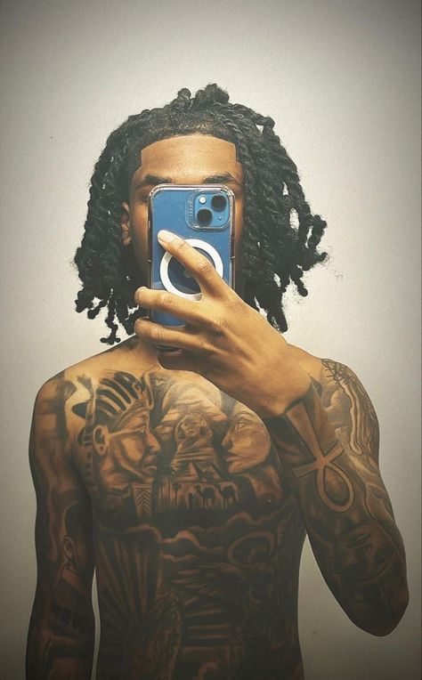 No Risk No Reward, Brown Dreads, Hair Twists Black, Black Men Tattoos, Dread Hairstyles For Men, Dread Styles, Eyebrows Eyelashes, Fine People, Cute Dreads