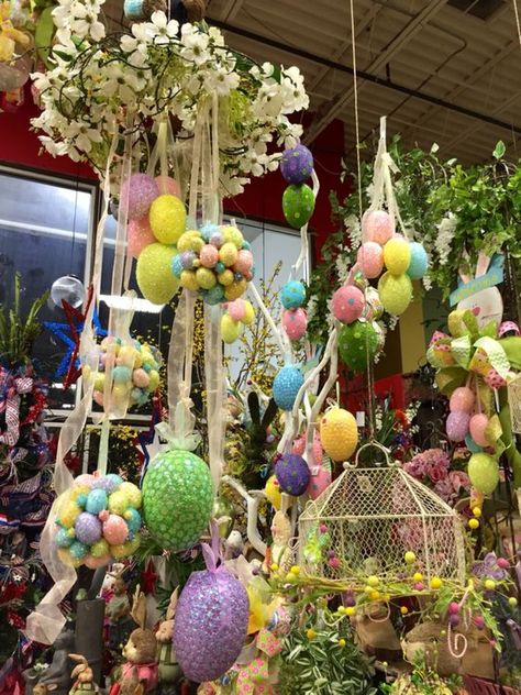 084-ns-easter-window-display Easter Store Display, Easter Display Ideas, Easter Window Display, Easter Window, Spring Display, Decoration Vitrine, Store Window Display, Shop Displays, Store Window