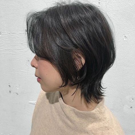 cute hair korean Cute Hair Korean, Soft Mullet, Shortish Hair, Hair Korean, Hair Cut Guide, Short Hair Tomboy, Mullet Haircut, Girls Short Haircuts, Asian Short Hair