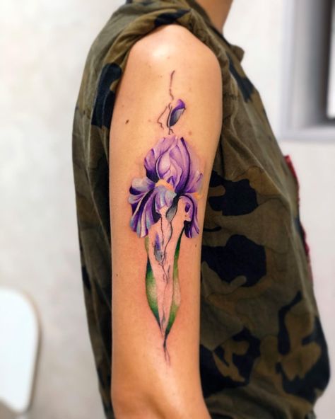 Iris Shoulder Tattoo -esina.zoya Iris Shoulder Tattoo, Iris Flower Tattoo, Flower Shoulder Tattoo, Iris Tattoo, Flower Tattoo Meanings, Free Tattoo Designs, Tattoo Prices, Floral Tattoo Design, Tattoo Design Book