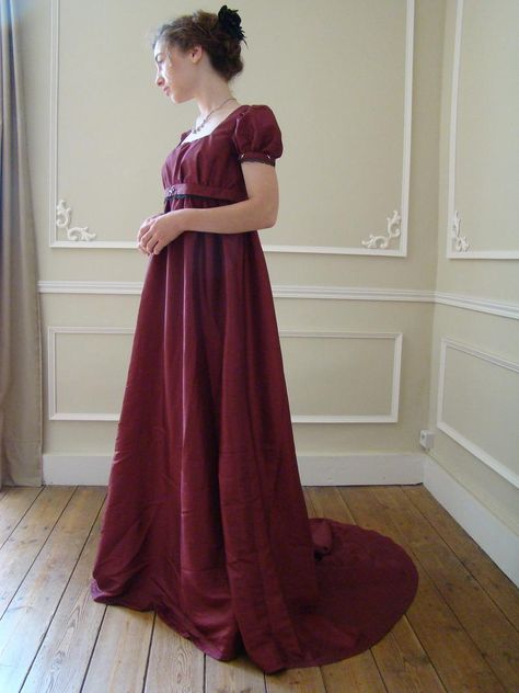 Bridgeton Ball, Victorian Dress Gown, Bridgerton Ball, 1800s Dresses, Empire Waist Gown, Regency Gown, Regency Era Fashion, French Women Style, Century Dress