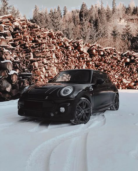 Cars For Teenagers, Mini Cooper F56, Mini Ideas, John Cooper Works, Mini Coopers, Car Goals, Foto Baby, Mini One, Travel Books