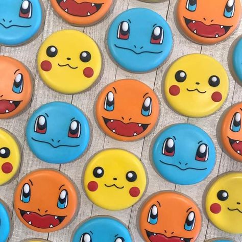 Pokemon Birthday Party Cookies, Pikachu Royal Icing Cookies, Pokemon Cookies Easy, Pikachu Cookies Decorated, Pokemon Cookies Royal Icing, Pokémon Sugar Cookies, Pokemon Cookies Decorated, Pokemon Food Ideas Birthdays, Pokemon Sugar Cookies