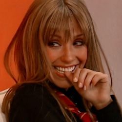 Diego Bustamante, 2000s Pop Culture, Sarah Sanderson, Honey Hair Color, Mia Colucci, Preppy Girls, Lavender Brown, Honey Hair, Mia 3