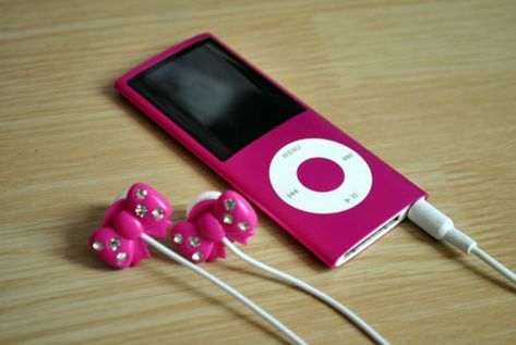 Mp3 Aesthetic, Pink Ipod, Juicy Tracksuit, 2000s Pink, Yummy Ice Cream, Regina George, 2000s Aesthetic, Dance Academy, A Court Of Mist And Fury