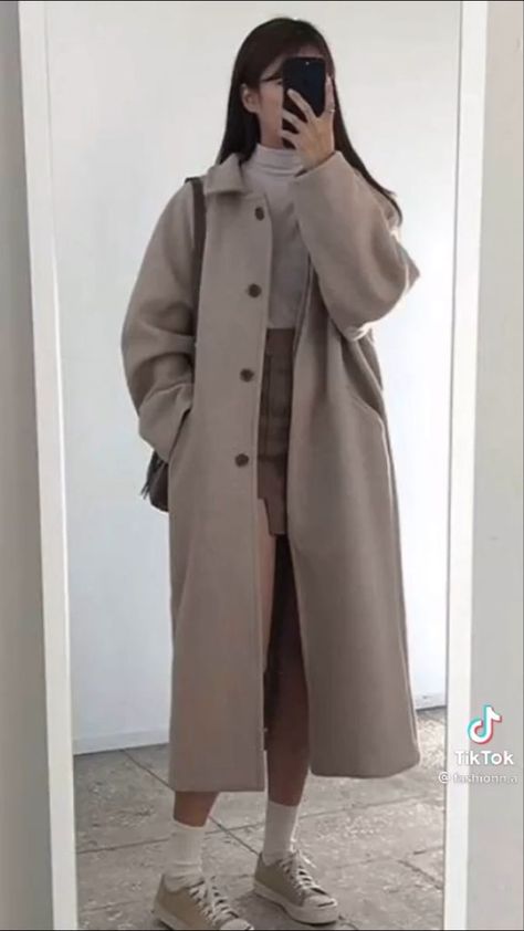 Korean Outfits With Coat, Long Coat For Girls Winter, Korean Classic Outfit, Toffee Outfits, Korean Coat Outfits, Korean Coats For Women, Korean Trench Coat Outfit, Long Coat Korean Style, Long Wool Coat Outfit