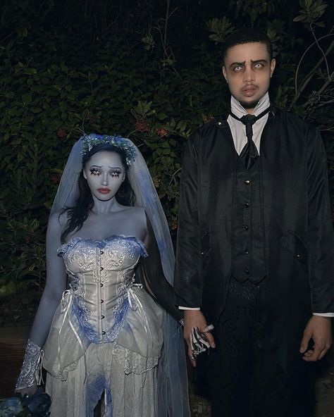 Halloween Bride Costumes, Cute Couples Costumes, Couples Halloween Costumes, Corpse Bride Costume, Horror Halloween Costumes, Matching Halloween Costumes, Hot Halloween Outfits, Bride Costume, Pretty Halloween Costumes