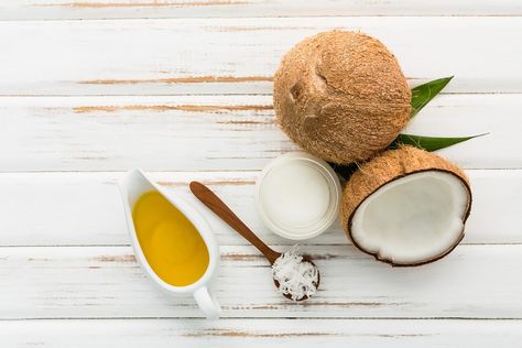 8 Ways to Boost Your Beauty Routine with Coconut Oil Shortening Substitute, Coconut Oil Shaving, Coconut Oil Brands, Onion Juice For Hair, Easy Sugar Scrub, Air Lemon, Coconut Oil Beauty, Best Coconut Oil, Coconut Oil Hair Mask