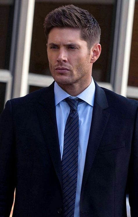 Dean Winchester Supernatural, Supernatural Series, Supernatural Bloopers, Blonde Celebrities, Bobby Singer, Celebrity Memes, Jensen Ackles Supernatural, Supernatural Wallpaper, Supernatural Jensen