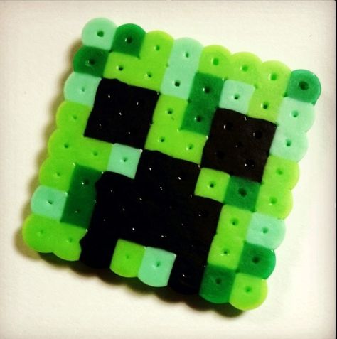 #perlerbeads #minecraft Perler Beads Minecraft Pattern, Minecraft Fuse Beads, Small Perler Patterns, Cute Hama Bead Ideas, Mini Perler Beads Ideas, Perler Beads Minecraft, Perler Minecraft, Minecraft Perler Bead Patterns, Minecraft Perler Beads