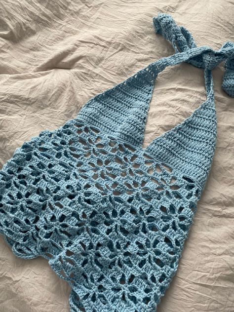 Clothing To Crochet, Handmade Crochet Top, Crochet Summer Ideas, Summer Tops Crochet, Summer Crochet Tops, Floral Crochet Top, Summer Crochet Top, Crochet Floral Top, Handmade Tops