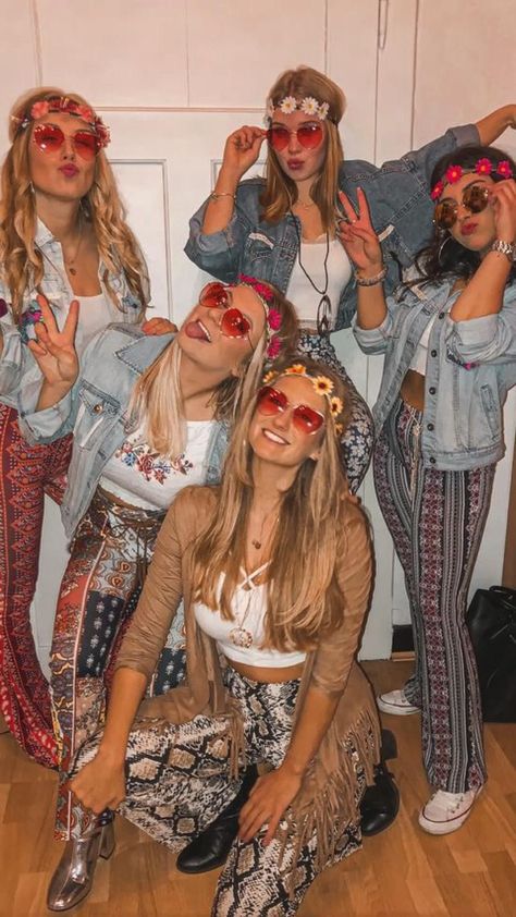 Hippy Outfits Halloween, Hippie Halloween Costumes Diy, Hippy Costume, Hippie Costume Halloween, Carnaval Outfit, Spirit Week Outfits, Costume Carnaval, Halloween Costumes For Teens Girls, Carnaval Costume