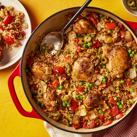 One-Pot Arroz con Pollo Pollo Recipe, Chicken And Rice Dishes, Holiday Tips, One Pot Dinner, Chicken And Rice, Mediterranean Diet Recipes, Healthy Dishes, Slow Cooker Chicken, Rice Dishes